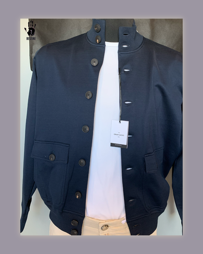 Idea 38: One pair of trousers. Seven different looks.