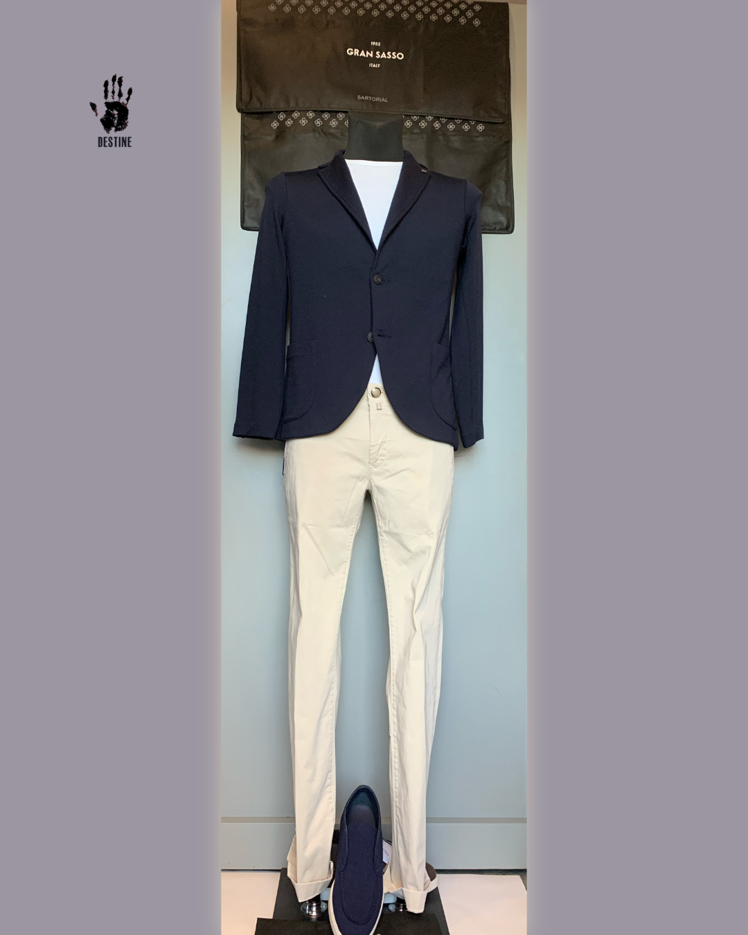 Idea 38: One pair of trousers. Seven different looks.